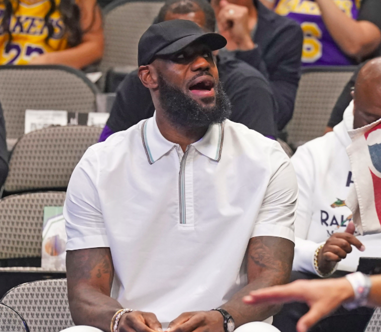 开云下载-包含TL带队取胜！，杜兰特重要时刻比赛局势复杂引发球迷热议的词条