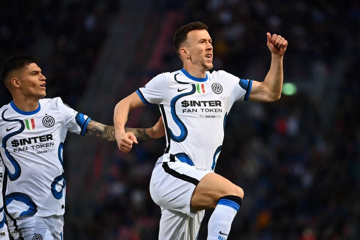 开云体育-中超倒计时，国际米兰今晚更衣室发声，细节引发关注，球迷炸锅，控场能力受关注的简单介绍